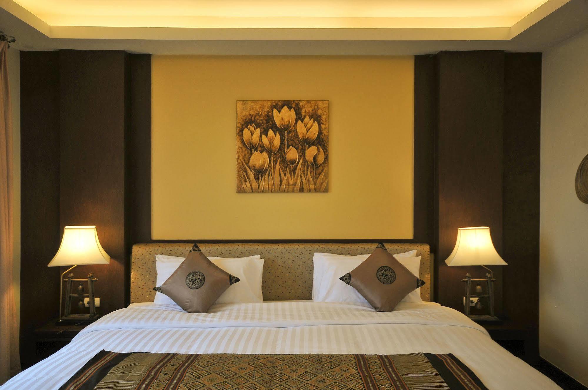 Salana Boutique Hotel Vientiane Exterior photo