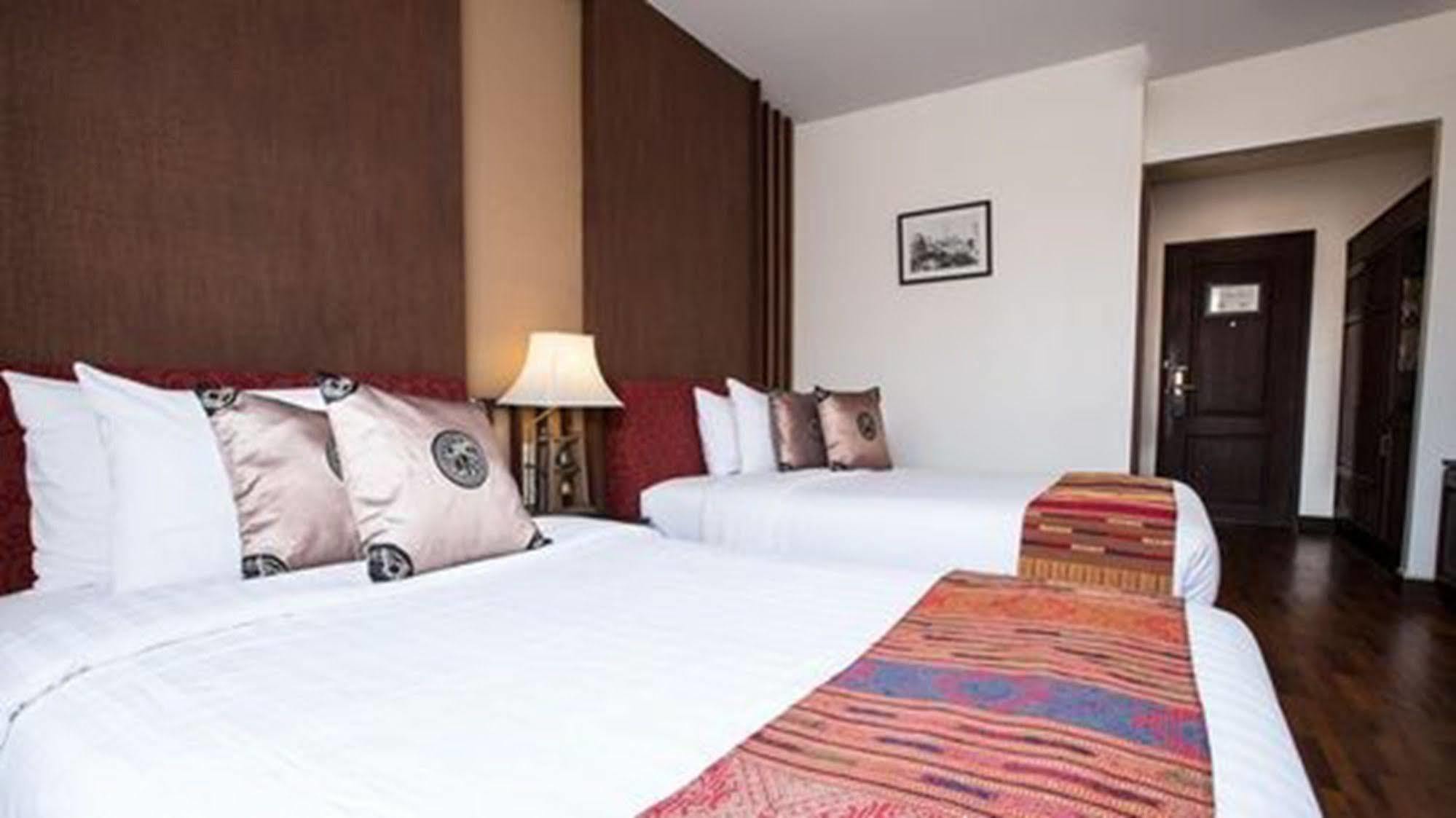 Salana Boutique Hotel Vientiane Exterior photo
